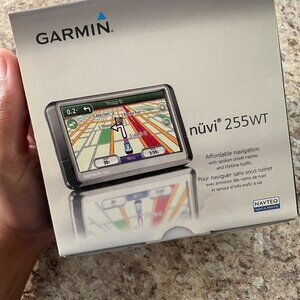 COLLECTOR Condition! Garmin NUVI 255WT. GPS Vehicle Navigation w/Window Suction.